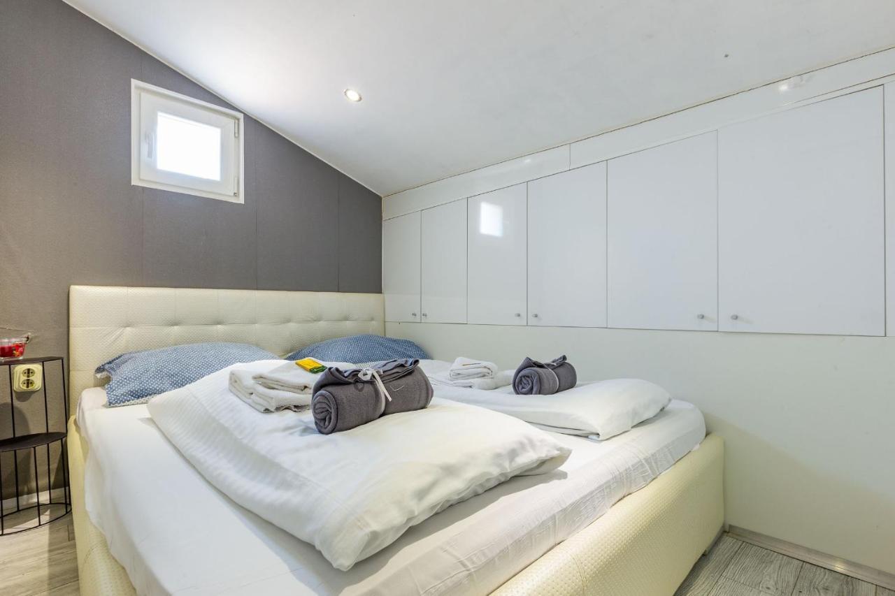Alpha Loft 1Br Apartment In Center Zadar Exterior photo