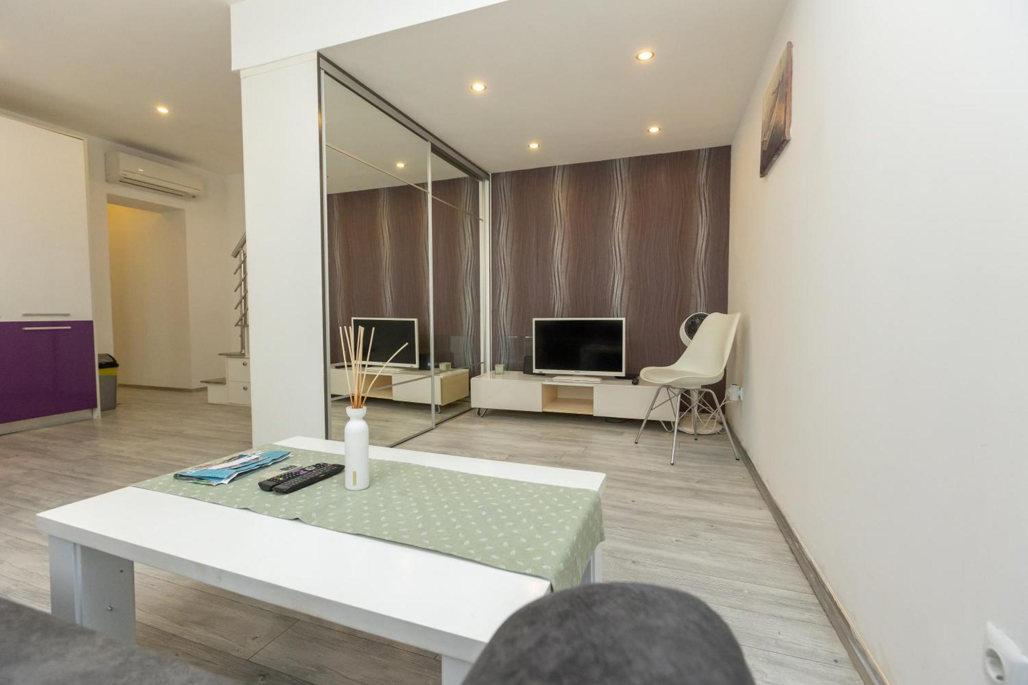 Alpha Loft 1Br Apartment In Center Zadar Exterior photo