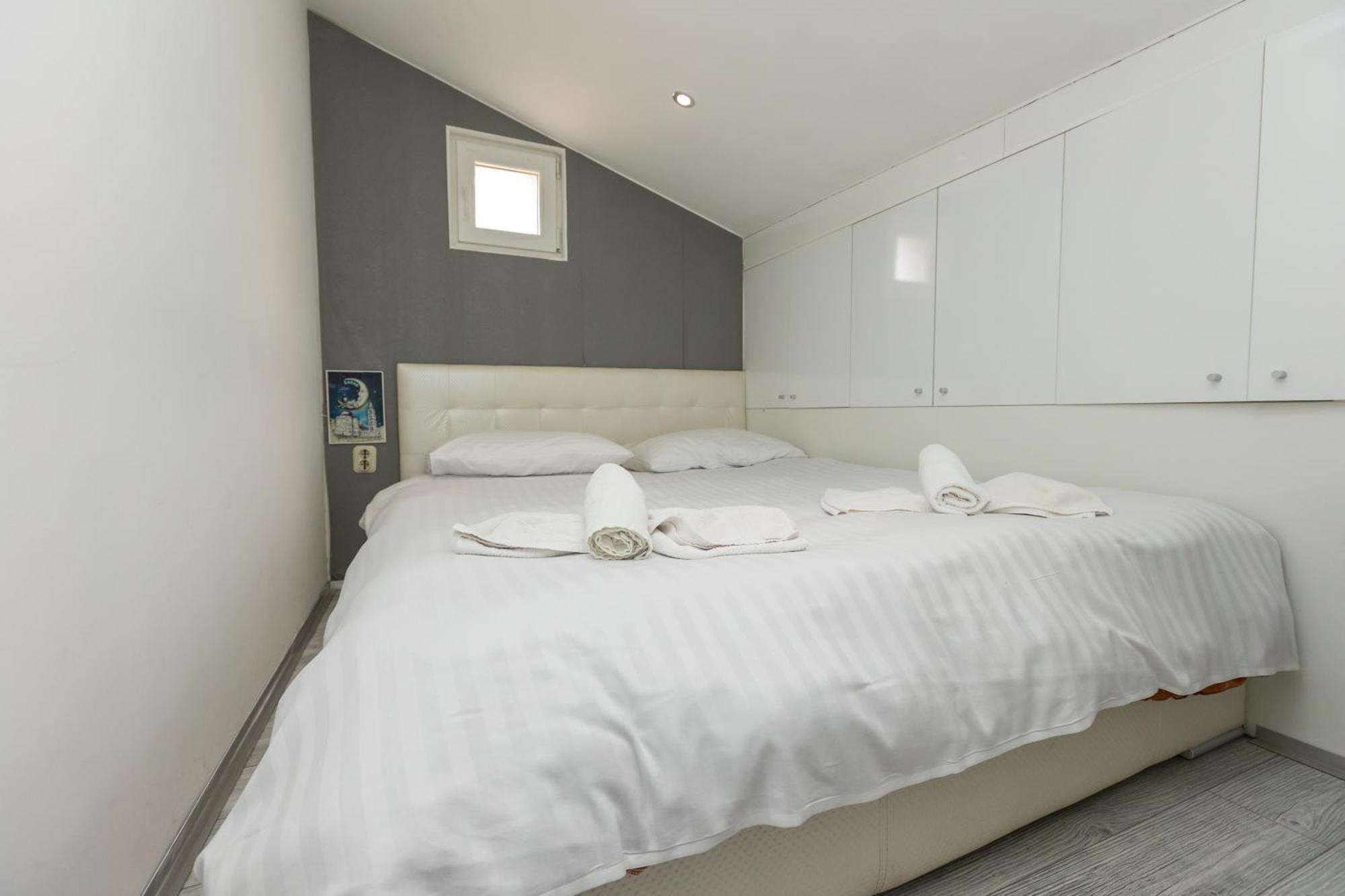 Alpha Loft 1Br Apartment In Center Zadar Exterior photo